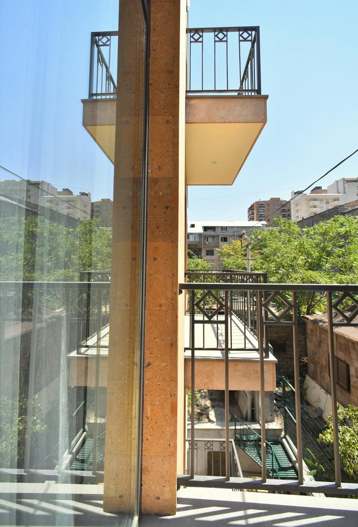Hotel Avenue 30 Jerevan Exteriör bild