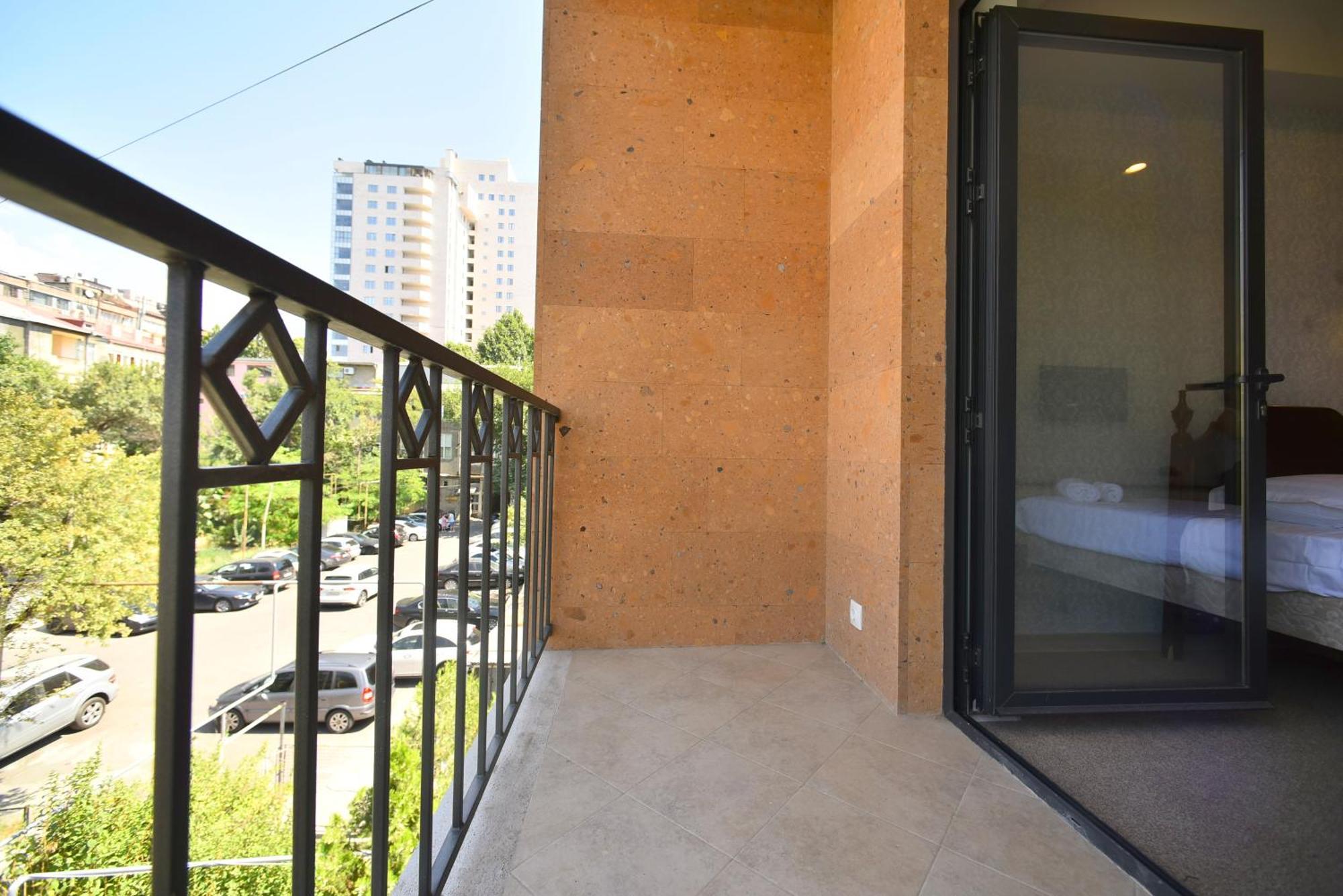 Hotel Avenue 30 Jerevan Exteriör bild