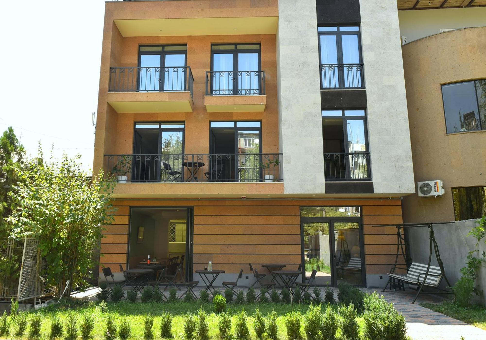 Hotel Avenue 30 Jerevan Exteriör bild